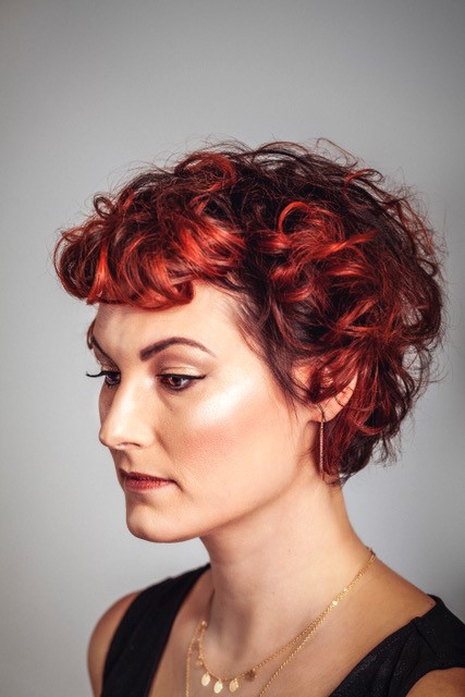 Janin Oelze Deine Friseure_Düsseldorf_Frau mit Roten Haaren